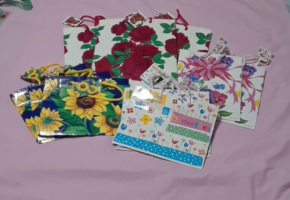 GIFT BAGS - ALL OCCASIONS - FLORAL DESIGNS - 4 STYLES - LOT OF 11  NEW