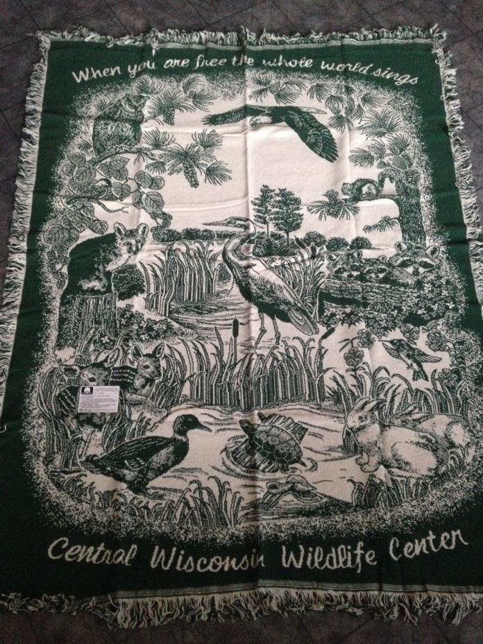 New- Wisconsin Wildlife Fringed Throw Blanket/Afghan Cotton Riddle Manufacturing