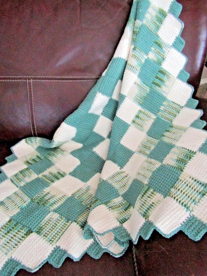 NEW HAND CROCHET GREEN AND CREAM  AFGHAN LAP BLANKET THROW