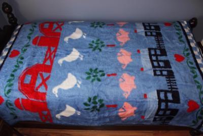 Vintage Dinarsu Turkey Crown Crafts Blanket Fuzzy Fleece Barn House Pigs RARE!