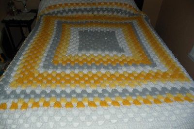 BERNAT AFGHAN YELLOW GRAY WHITE QUEEN SIZE
