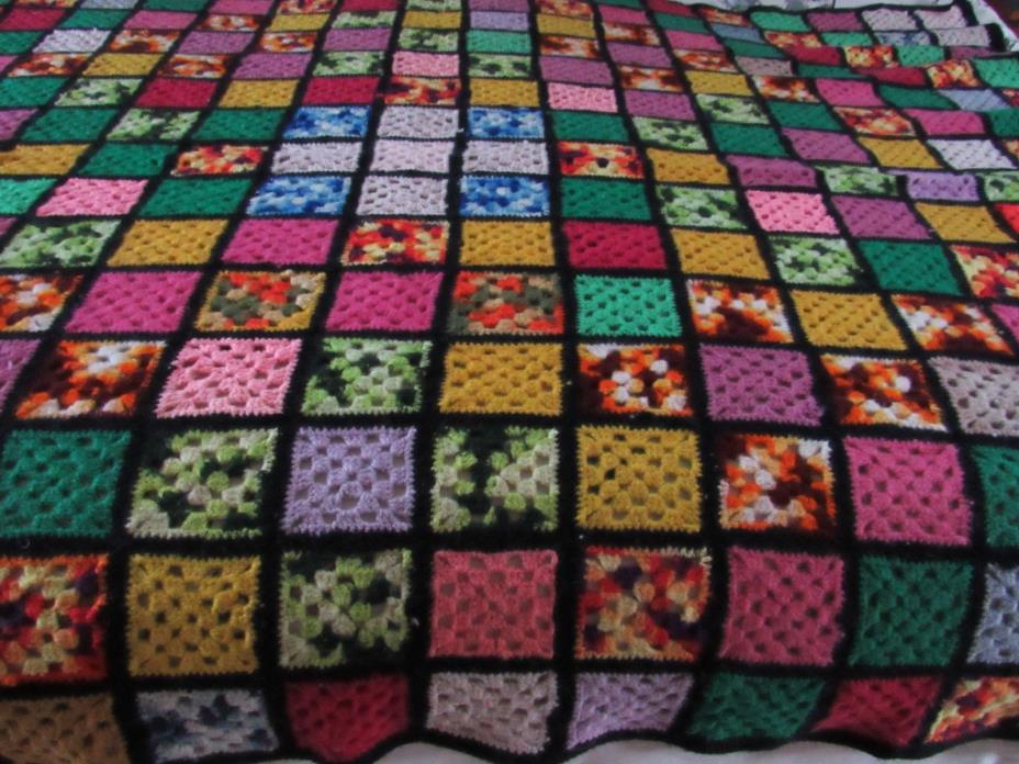 GOR VINTAGE LARGE HANDMADE WOOL CROCHET VARIEGATED GRANNY SQUARE AFGHAN  60X76