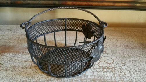 Round Metal Leaf Basket with Handle 5 5/8