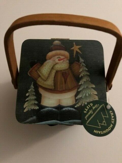 Crazy Mountain Basket With Wooden Lid
