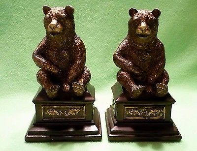 Set of (2) highly detailed SEATED BEARS bookends. Beautiful bronze coloring. Exc