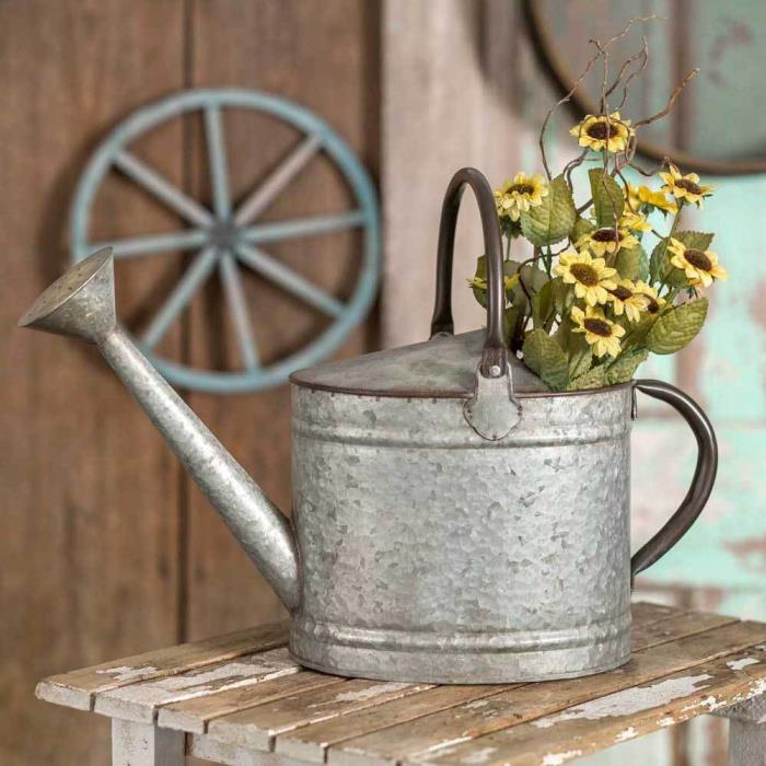 Country new large oval tin decor Watering can / nice flower holder