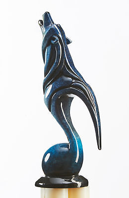 Wild Wings Howling Wolf - Sculpture