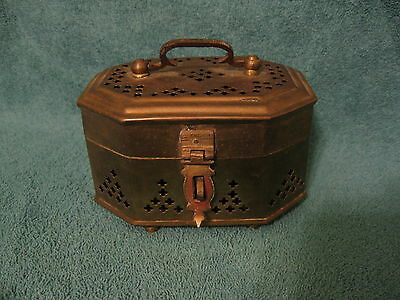 Vintage Brass Cricket Box/Trinket Box (S962)