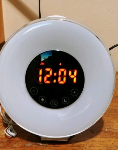 Digital Alarm Clock LED Clock multi Color Switch & FM Radio Clock Touch Snooze