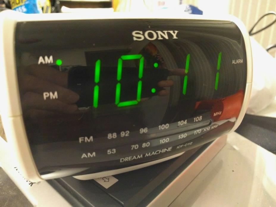 Vintage Sony AM/FM alarm clock radio DREAM MACHINE ICF-C112 WHITE Fully TESTED