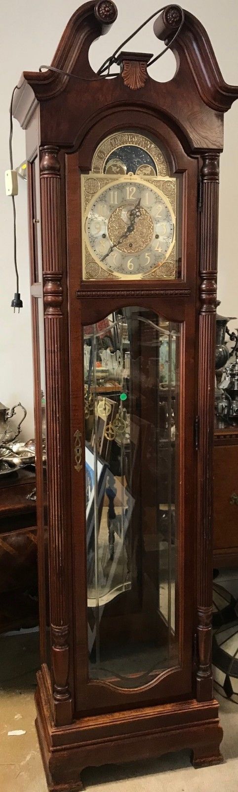 Gorgeous Howard Miller Grandfather Clock - Works Perfect/ kEY