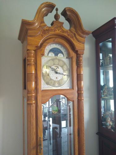 Sligh grandfather clock  beautiful condition