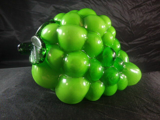 Vintage Murano Style Green Glass Grapes Cluster Fruit With Green Stem