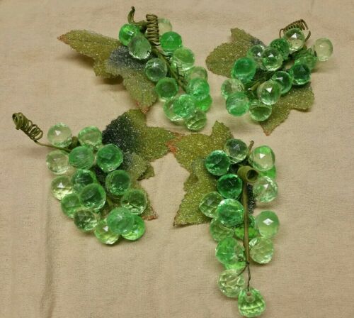 VINTAGE LOT (  4 )LUCITE ACRYLIC PLASTIC SMALL GRAPE CLUSTERS GREEN