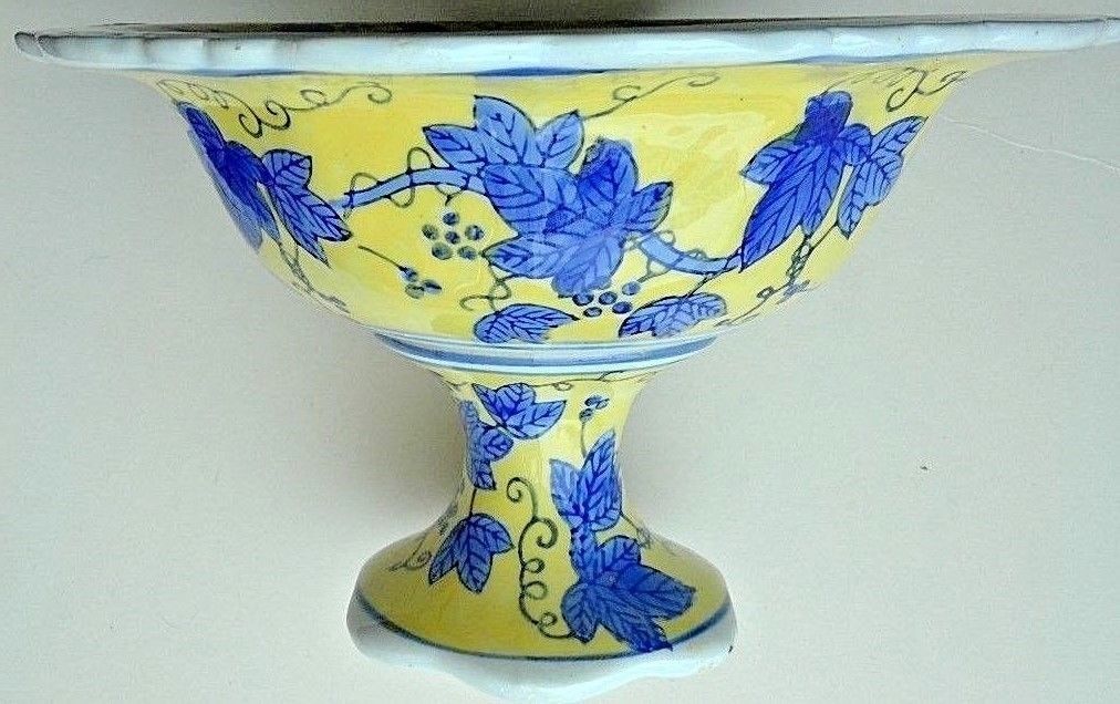 bowl yellow ceramic pedastel blue grape leaves/vines footed centerpiece 7