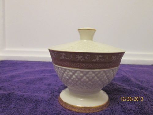 CROSCILL HOME FASHIONS FOOTED Candy Dish Powder Bowl w Lid Heavy Gold Accents