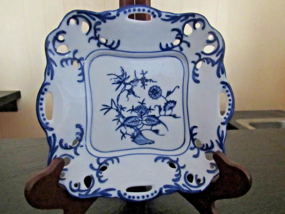 Lillian Vernon Cobalt Blue & White Reticulated Plate/Dish 7 1/2