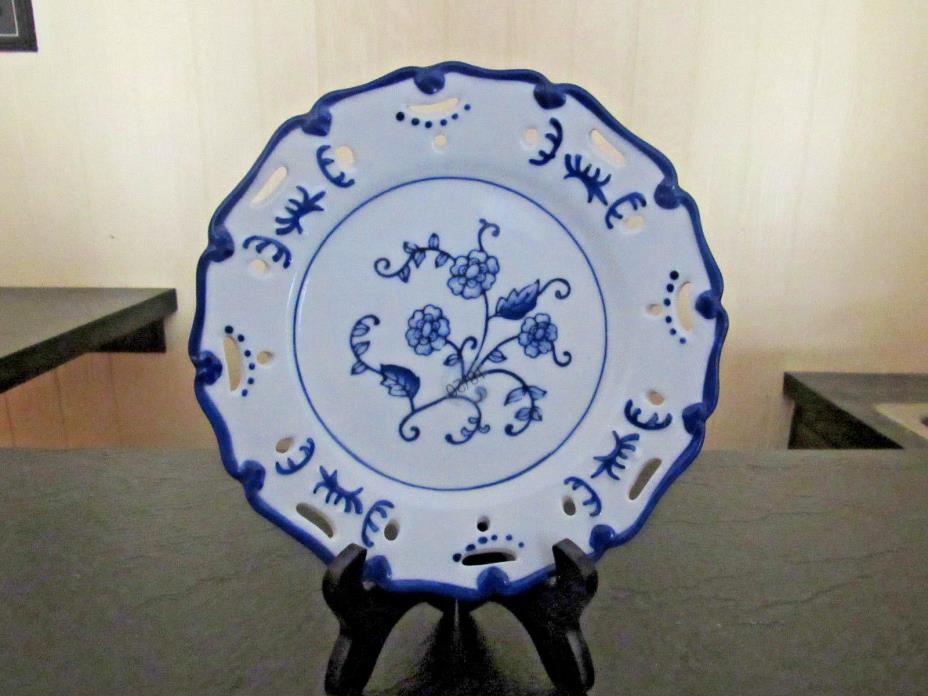 Lillian Vernon Cobalt Blue & White Reticulated 8