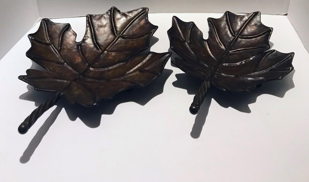 Maple Leaf Shaped Footed Display Trays Metal / Tin Brown Decorative Set of 2