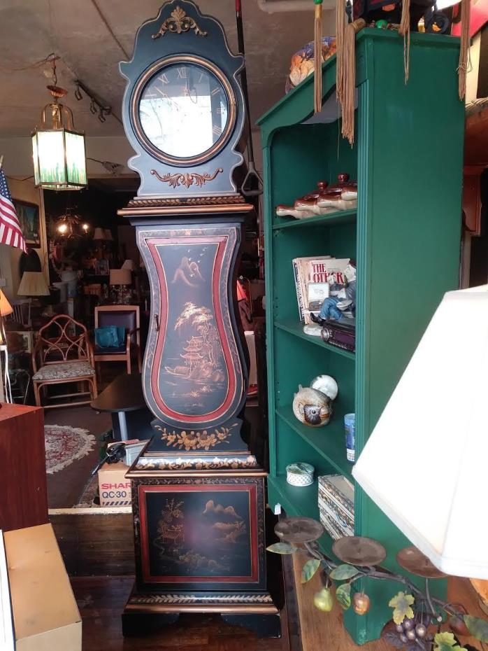 A gorgeous Antique chinoiserie clock