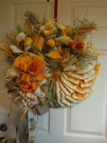 Wreath Corn Shucks.by Awe Shucks. Handmade aprox 22 inches..chose color