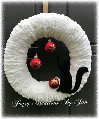 CAT CHRISTMAS WREATH BLACK CAT CHRISTMAS WREATH WHITE AND BLACK CHRISTMAS WREATH