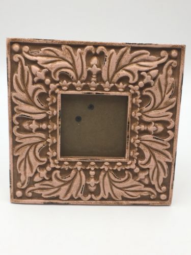 CREATIVE CO-OP PINK RESIN PHOTO FRAME