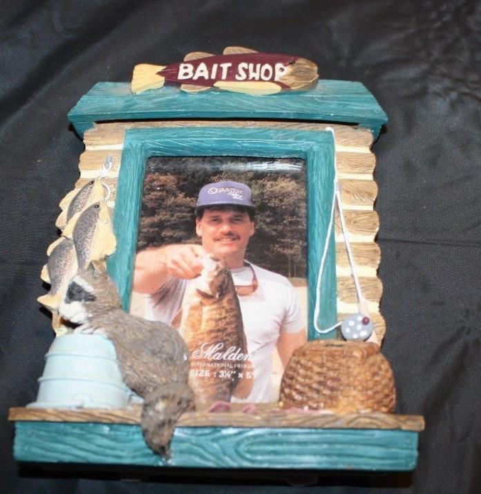 NEW   Bait Shop Picture Frame (RC)