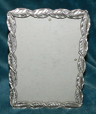 LOVELY SILVER LEAF PICTURE PHOTO FRAME!