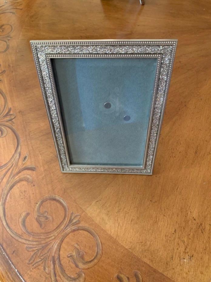 Wellesley Manor Diamond/ Crystal 4x6 Picture Frame