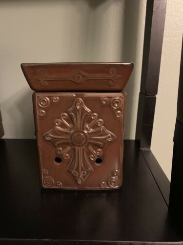 Scentsy Full Size warmer - Charity Rustic Cross Brown Beautiful!