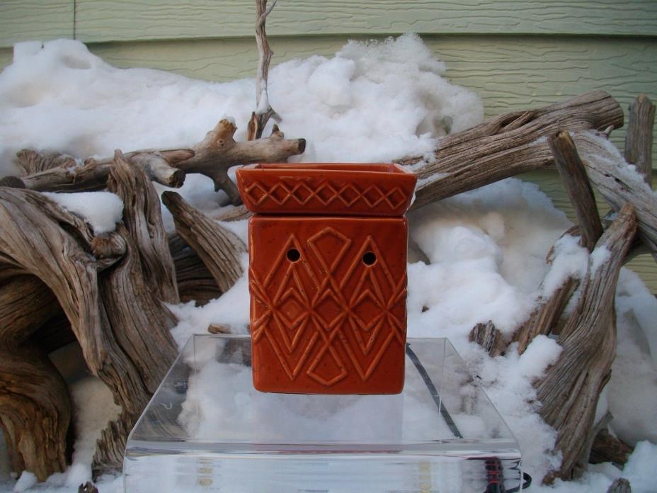 Scentsy Warmer Savoy Full Size Discontinued Excellent Condition