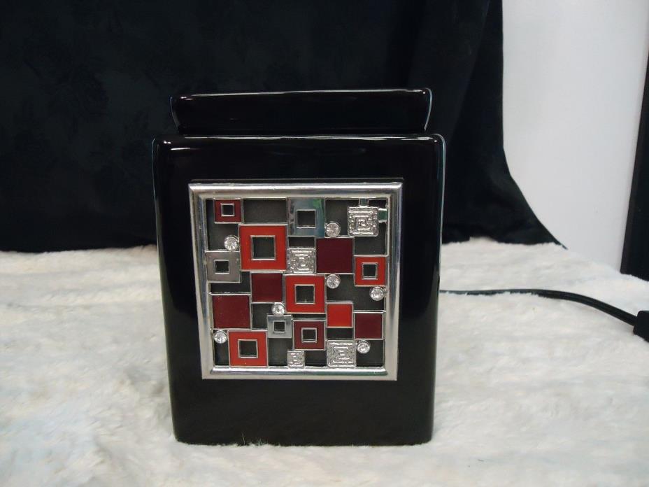 SCENTSY ELECTRIC WAX WARMER BLACK WITH REMOVABLE FRONT PLATE  MODEL 23213