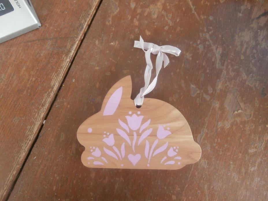 avon cedar charM sachet bunny