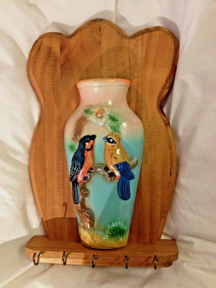 Vintage Wood 5 Key Rack Holder w/ Decorative Plastic Vase w/ Birds 11 3/4