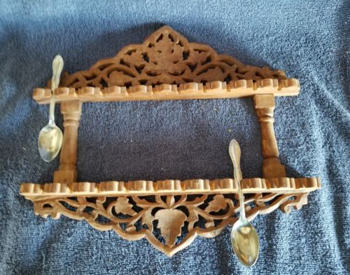 Carved Ornate Vtg.Spoon Rack Hanger;HOLDS 20 SPOONS(SPOONS NOT INCLUDED)