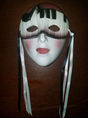 Mardi Gras Clay Mask  Wall Hanging. Musical note/piano. Great condition.