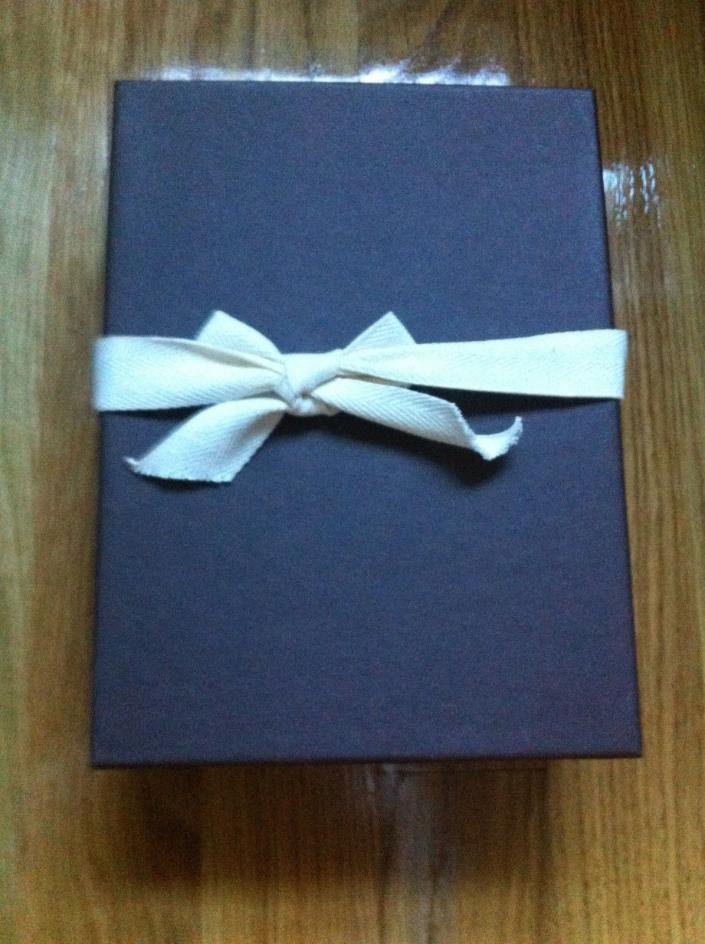 2 gift boxes - great for 5 x 7 photos / frames