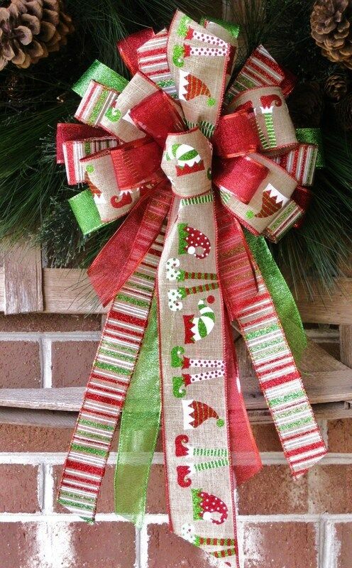 CHRISTMAS ELF LEGS WIRED BOW WREATH SWAG GARLAND MAIL BOX FENCE POST # 55B