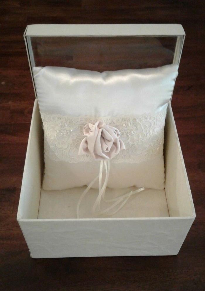 Rum Roses Ivory Ring Bearer's Pillow, Ven#0025, Ven Style DV-38941, boxed