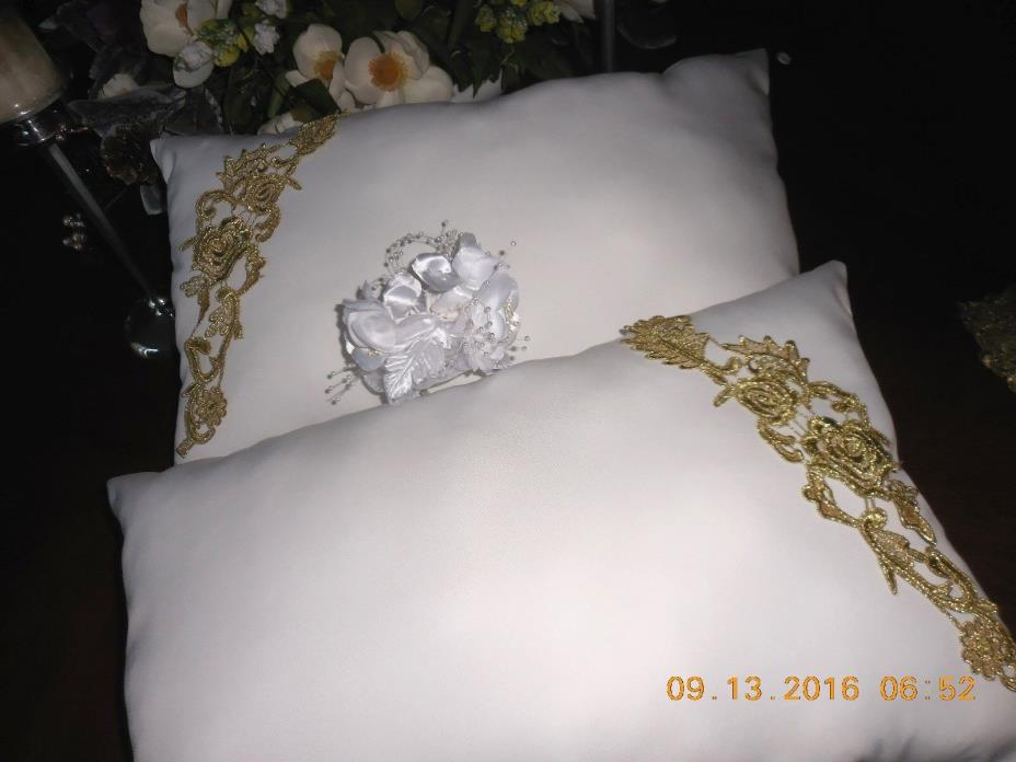 Bridal Couple's  Wedding Kneeling Pillows(White)