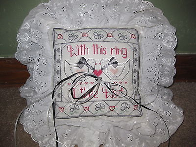 VINTAGE HANDMADE CROSS STITCH RING BEARERS WHITE WEDDING PILLOW EYELET RUFFLES