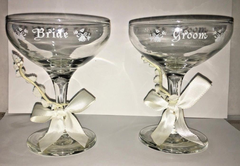 VINTAGE BRIDE AND GROOM CHAMPAGNE TOASTING GLASSES