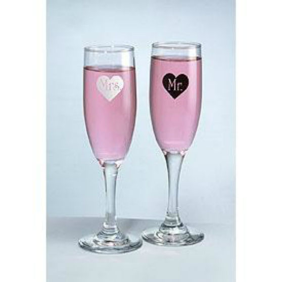 Mr & Mrs Black White Heart Toasting Champagne Flutes Wedding Glasses