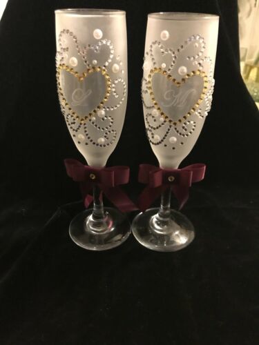 PERSONALIZED WEDDING CHAMPAGNE GLASSES