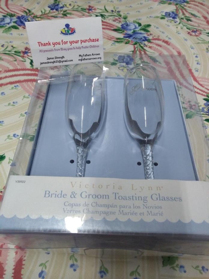 Victoria Lynn Bride and Groom Etched Wedding Champagne Toasting Glasses Wine A4