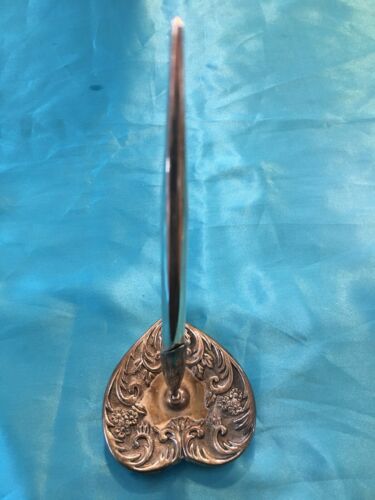 1992 GODINGER SILVERPLATED PEN AND HEART SHAPED HOLDER