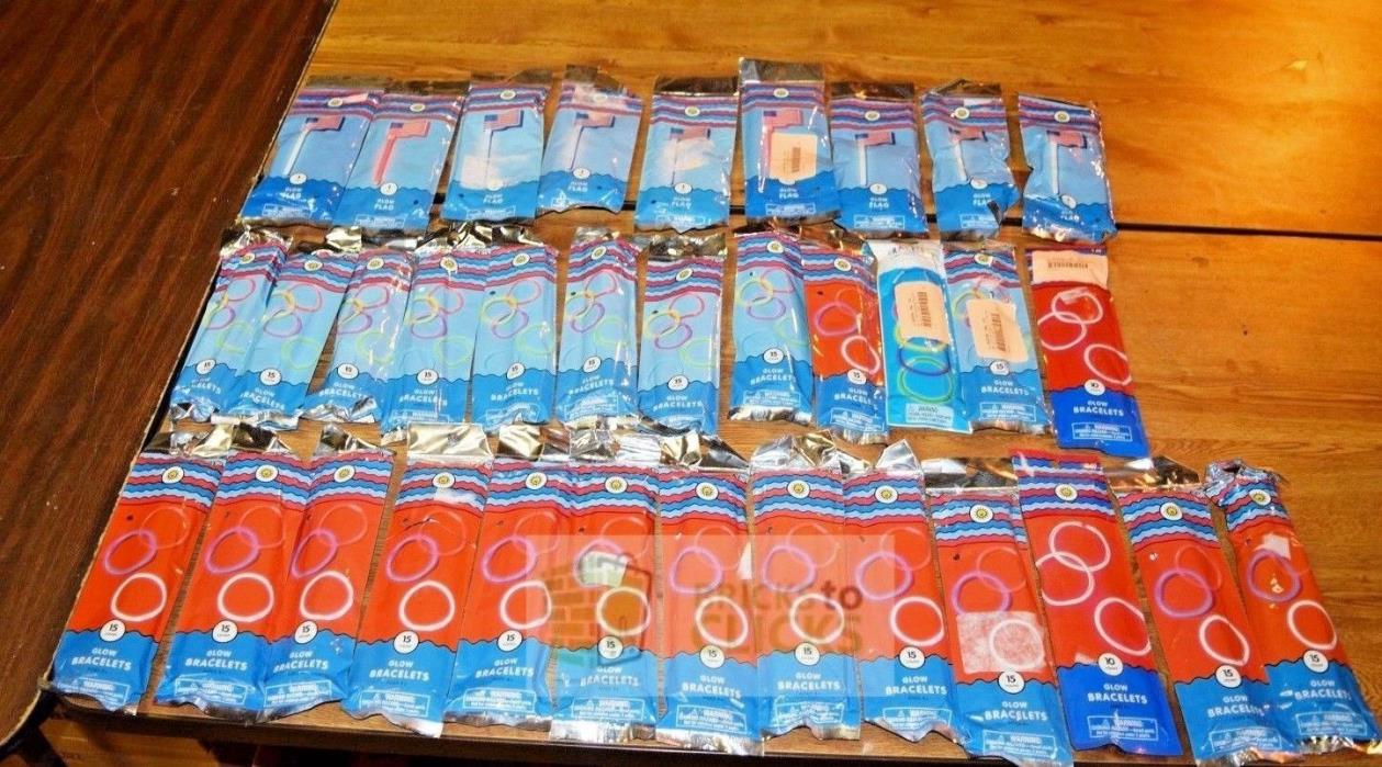 Glow Bracelets(25) and Glow Flags(9) Lot X34