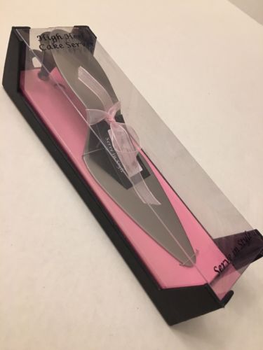 NIB Wild Eye Designs 'High Heel' Shaped Cake Server Magnetic Heel