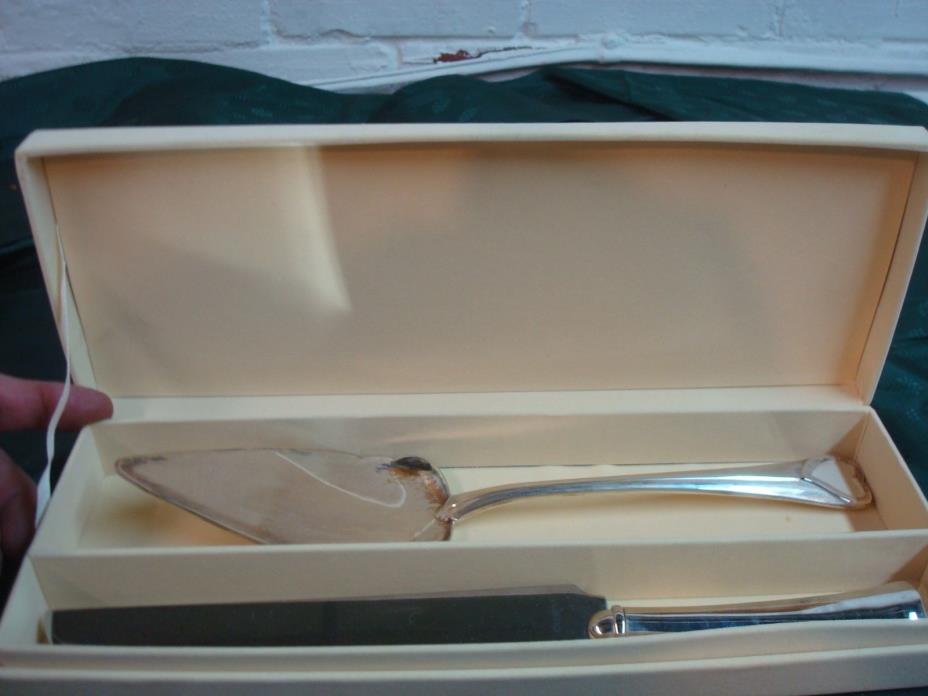 2 piece Desert Serving Set by Lenox